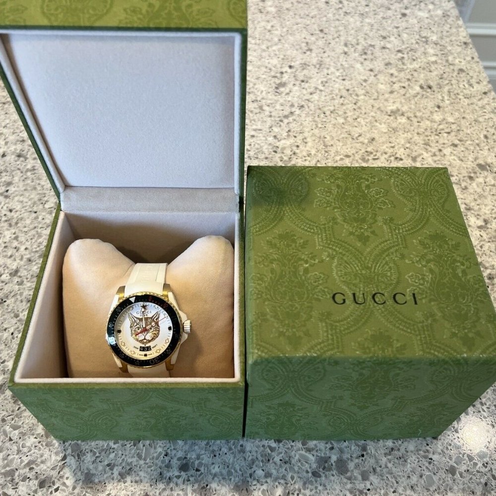 Gucci YA136322 Dive 40MM Men's White Rubber Watch